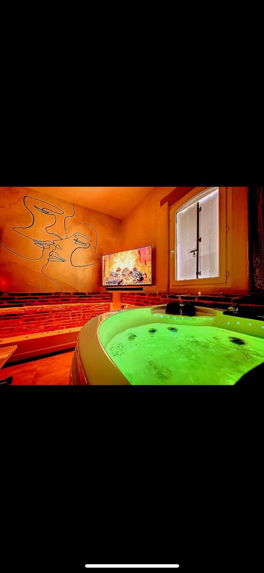 L'antre Vue - Jacuzzi Au Chateau Apartment Belberaud